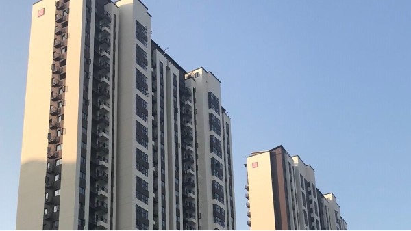 外墻真石漆膩子的施工標準是什么？