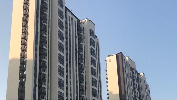 外墻真石漆應(yīng)具備哪些性能特點